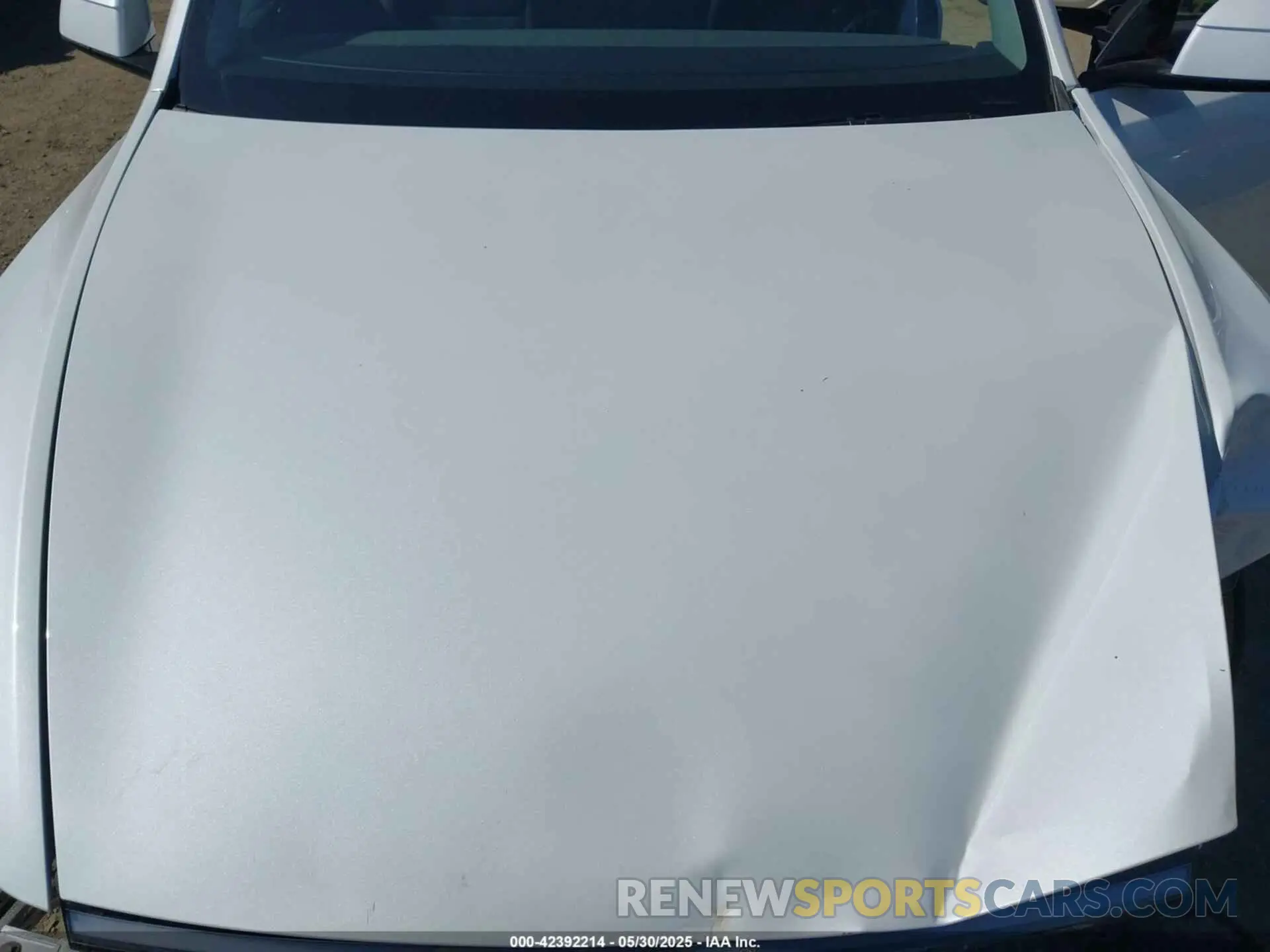 10 Photograph of a damaged car 7SAYGDEE8TF347983 TESLA MODEL Y 2026