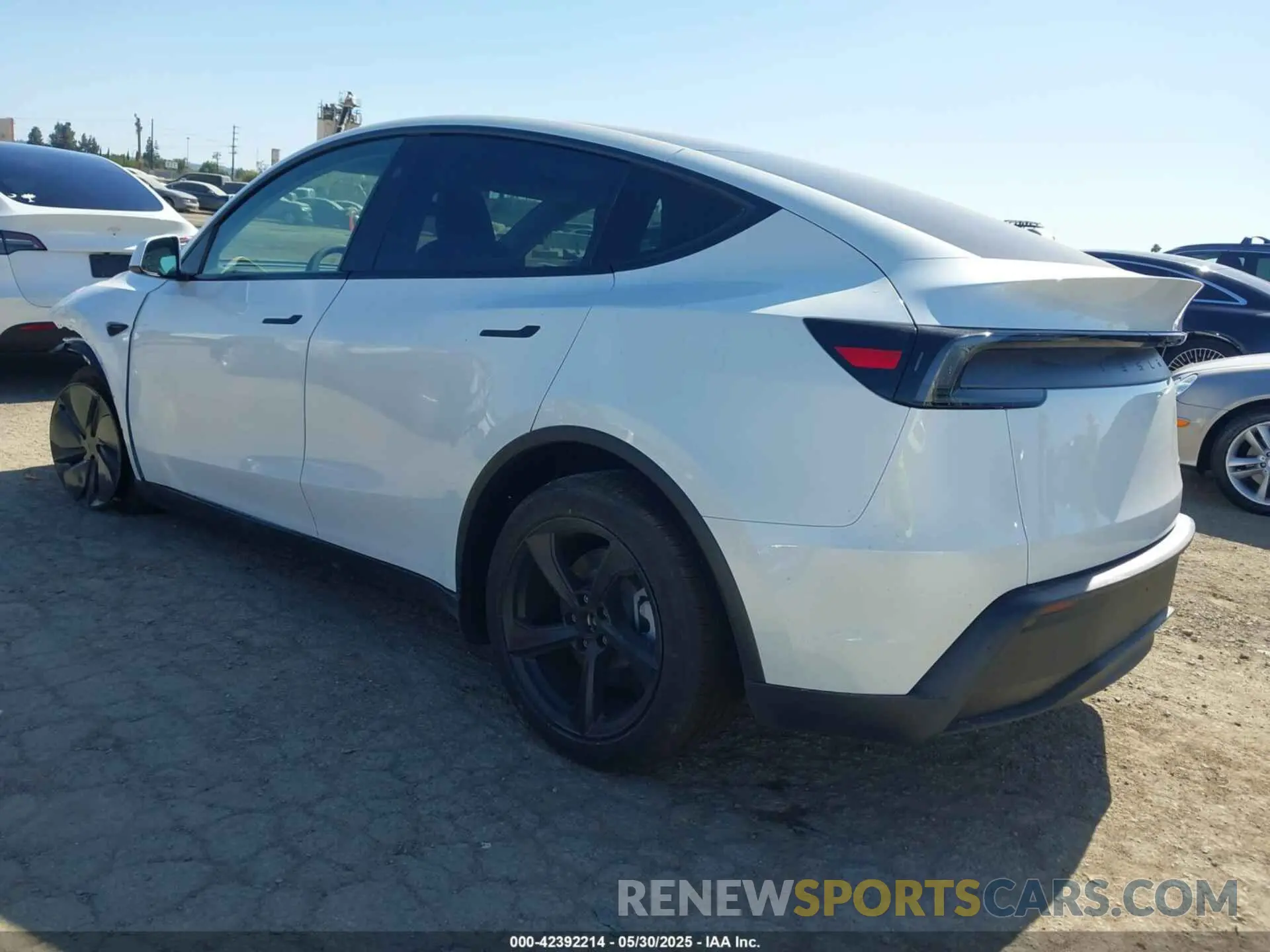 3 Photograph of a damaged car 7SAYGDEE8TF347983 TESLA MODEL Y 2026