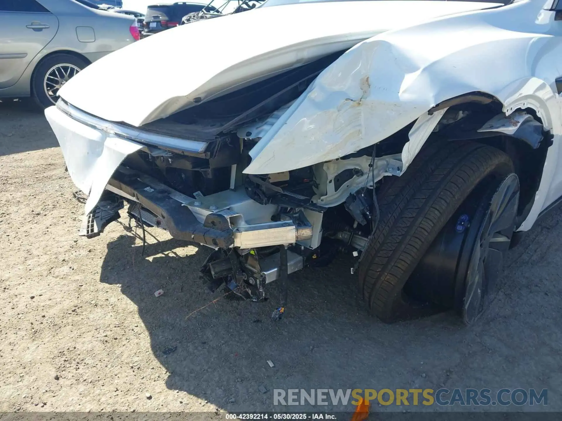 6 Photograph of a damaged car 7SAYGDEE8TF347983 TESLA MODEL Y 2026