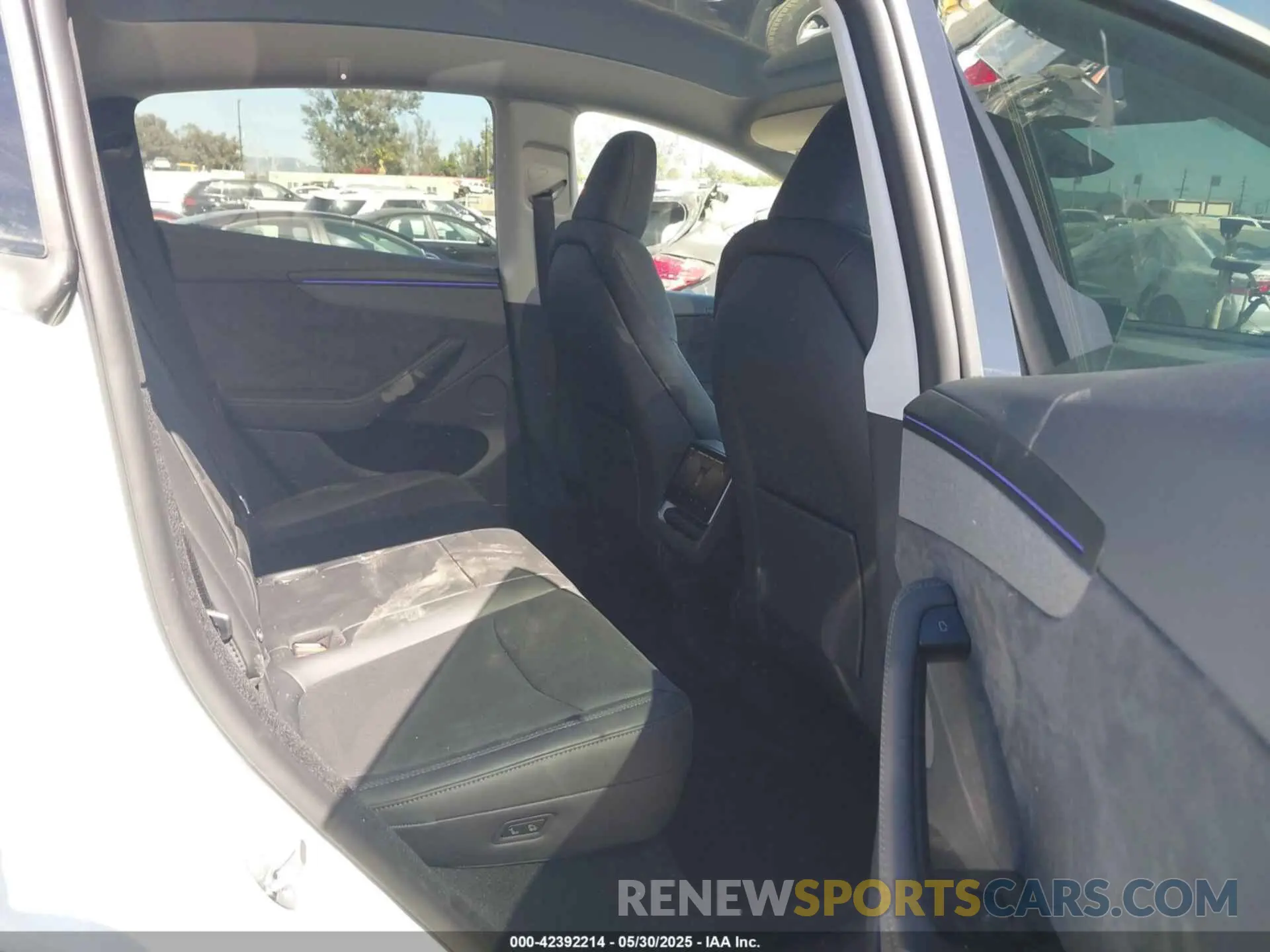 8 Photograph of a damaged car 7SAYGDEE8TF347983 TESLA MODEL Y 2026