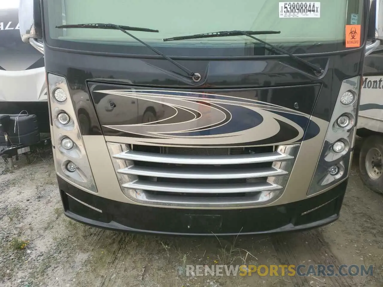 7 Photograph of a damaged car 1F66F5DY4J0A01419 THOR CHALLENGER 2018