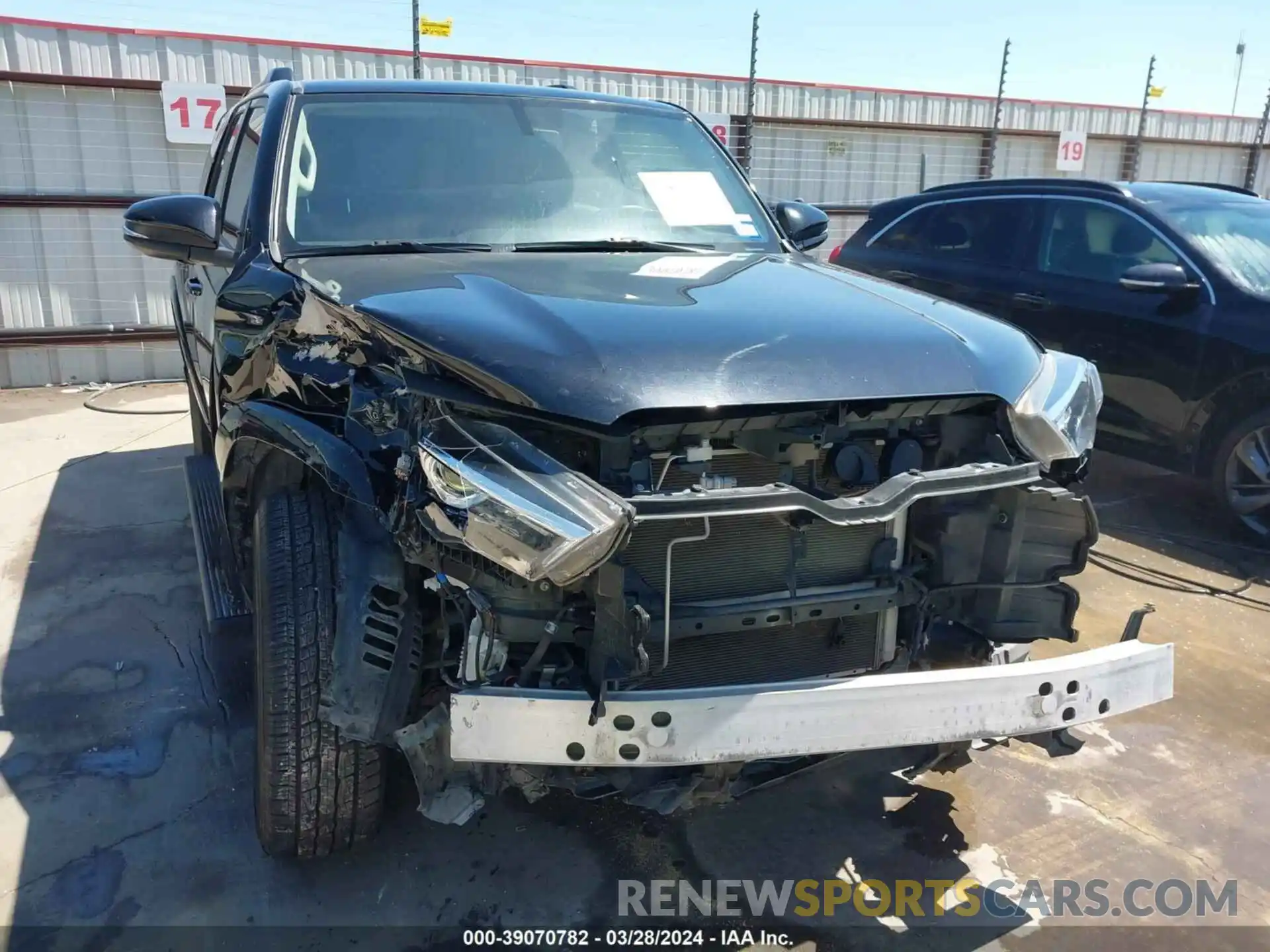 6 Photograph of a damaged car 0JTEU5JR8K5649456 TOYOTA 4-RUNNER 2019