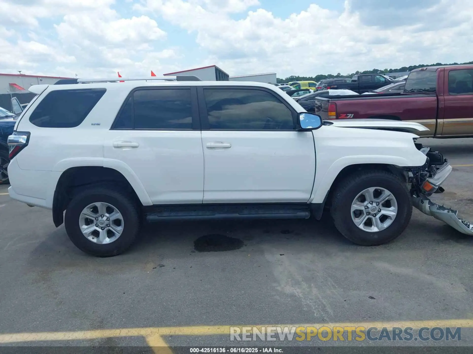13 Photograph of a damaged car JTEBU6JR9K6712676 TOYOTA 4 RUNNER 2019