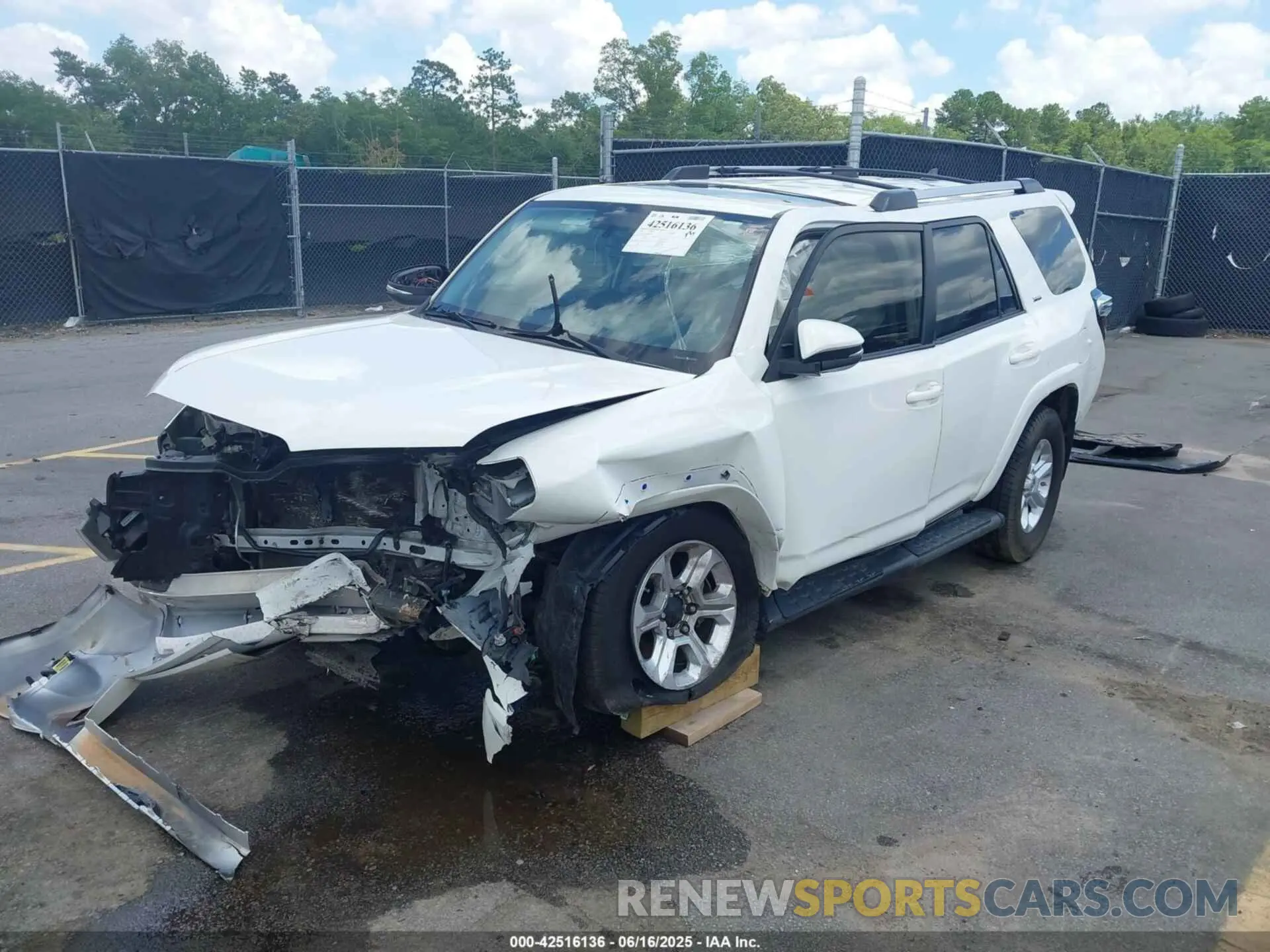 2 Photograph of a damaged car JTEBU6JR9K6712676 TOYOTA 4 RUNNER 2019