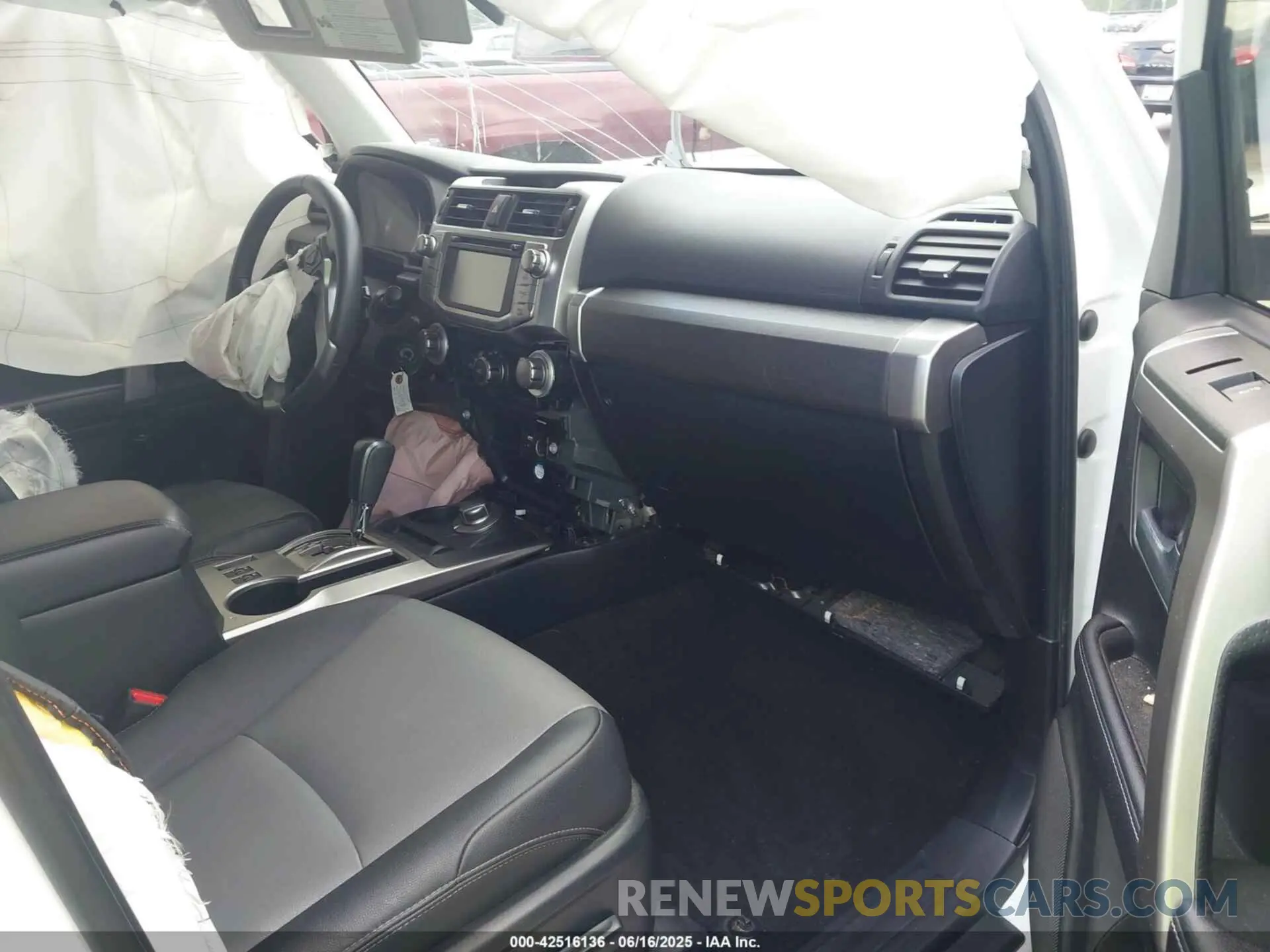 5 Photograph of a damaged car JTEBU6JR9K6712676 TOYOTA 4 RUNNER 2019