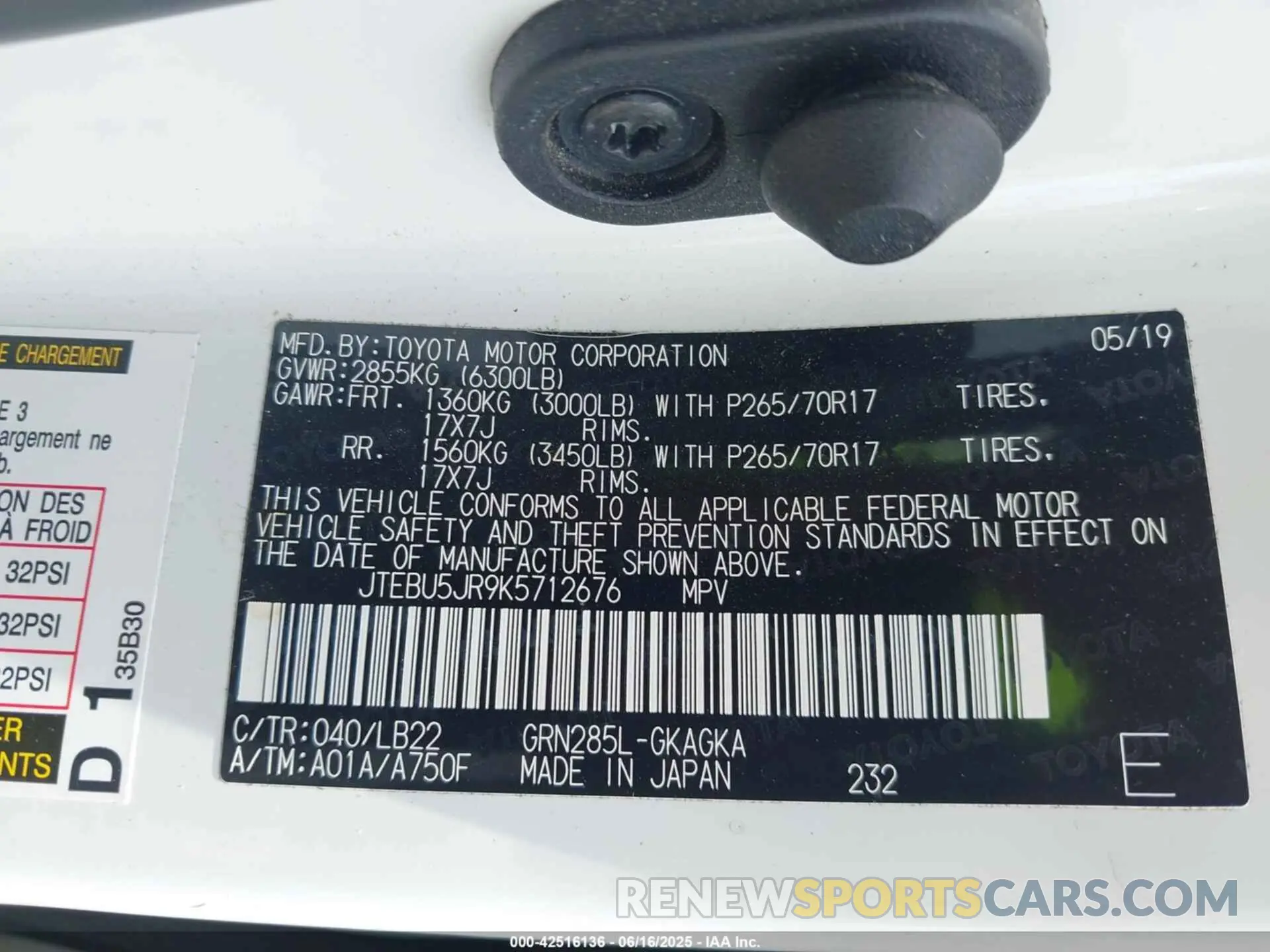 9 Photograph of a damaged car JTEBU6JR9K6712676 TOYOTA 4 RUNNER 2019