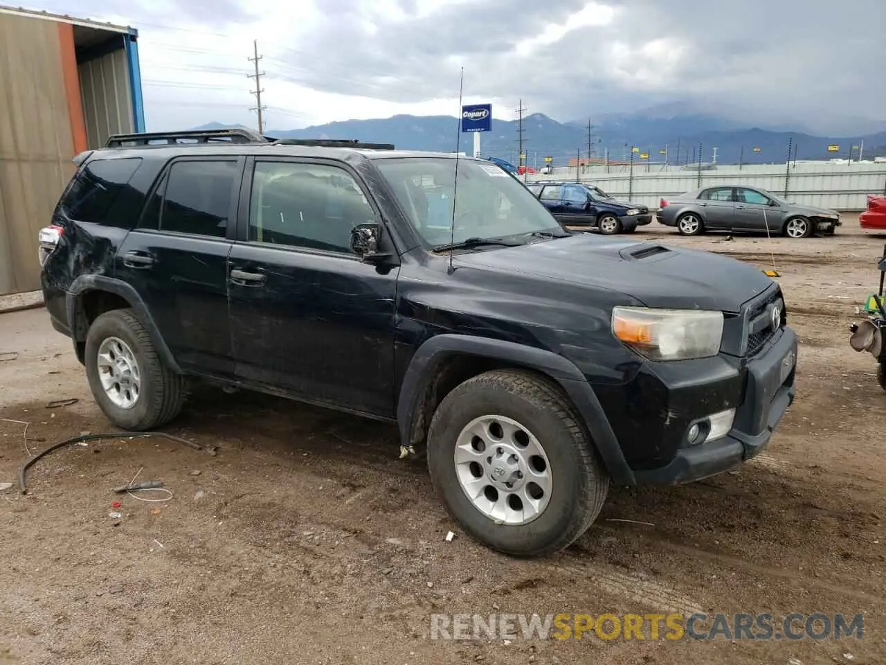 4 Photograph of a damaged car JTEBU5JR0D5110493 TOYOTA 4RUNNER 2013