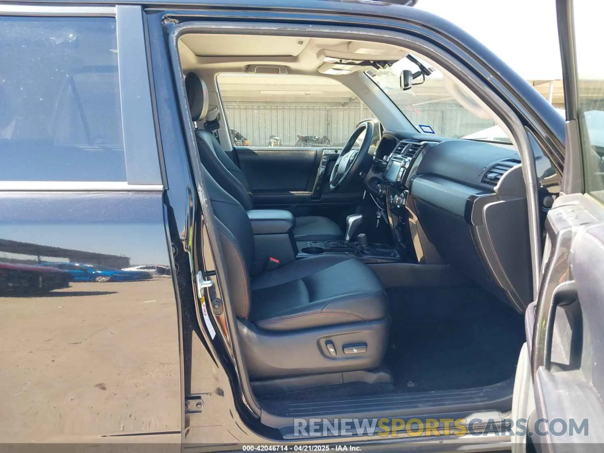 5 Photograph of a damaged car JTEBU5JR0K5606293 TOYOTA 4RUNNER 2019