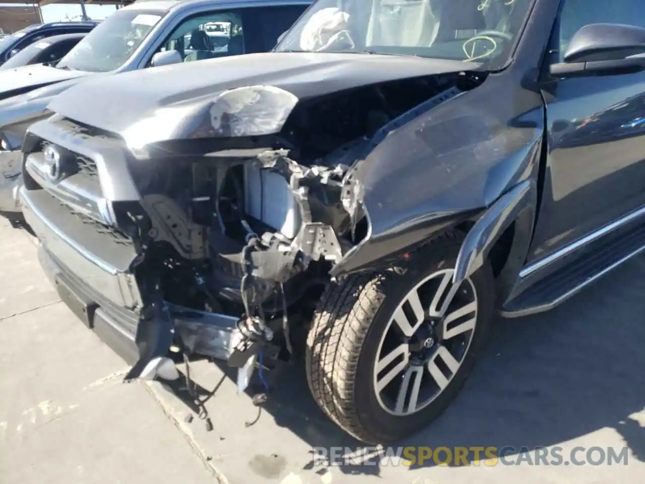 9 Photograph of a damaged car JTEBU5JR0K5617049 TOYOTA 4RUNNER 2019