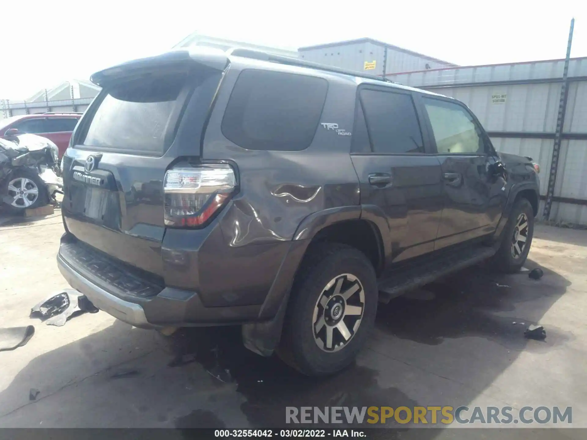 4 Photograph of a damaged car JTEBU5JR0K5617407 TOYOTA 4RUNNER 2019