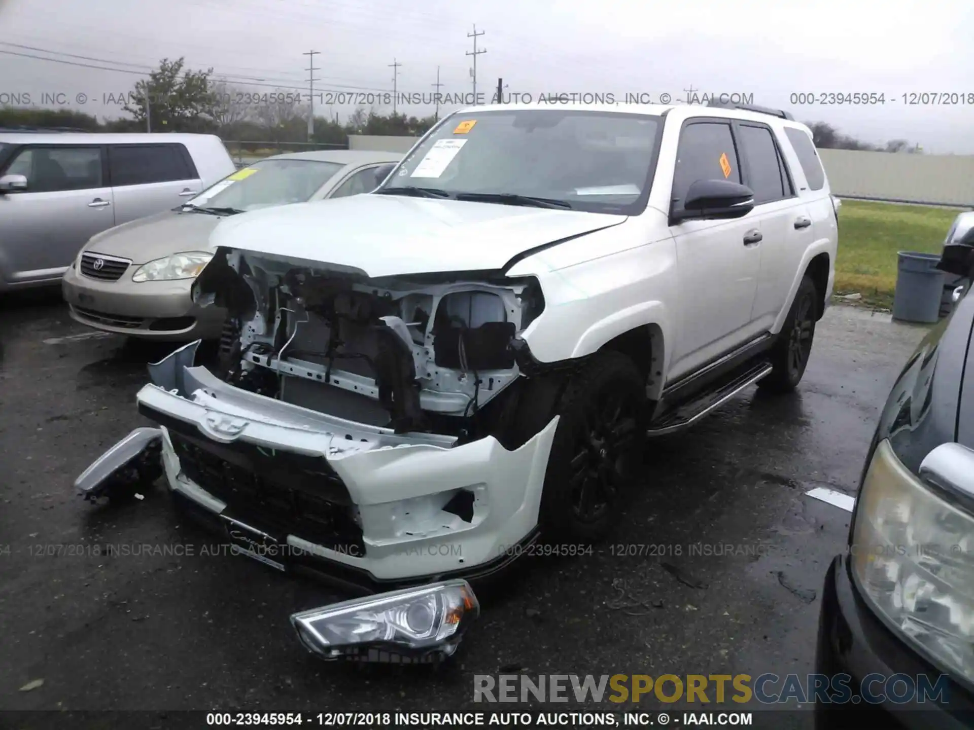 2 Photograph of a damaged car JTEBU5JR0K5621893 TOYOTA 4RUNNER 2019