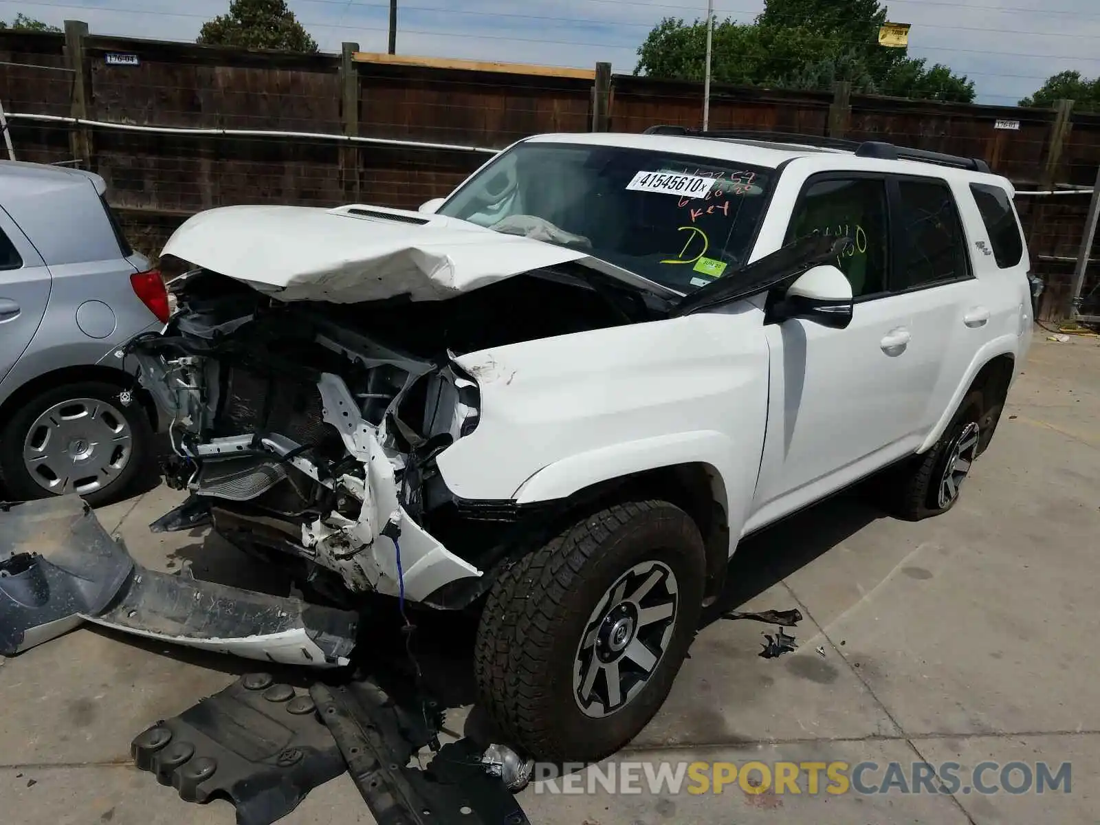 2 Photograph of a damaged car JTEBU5JR0K5622106 TOYOTA 4RUNNER 2019