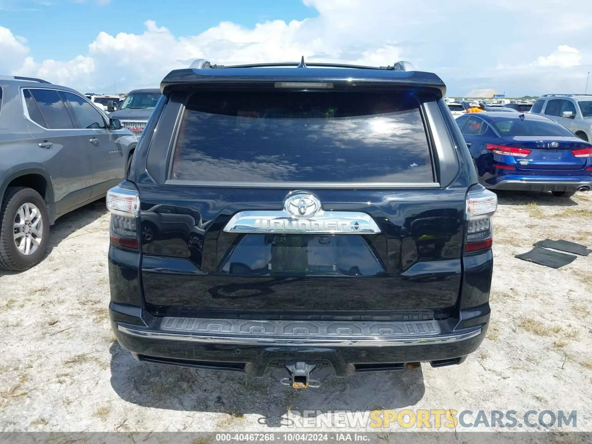 16 Photograph of a damaged car JTEBU5JR0K5623921 TOYOTA 4RUNNER 2019