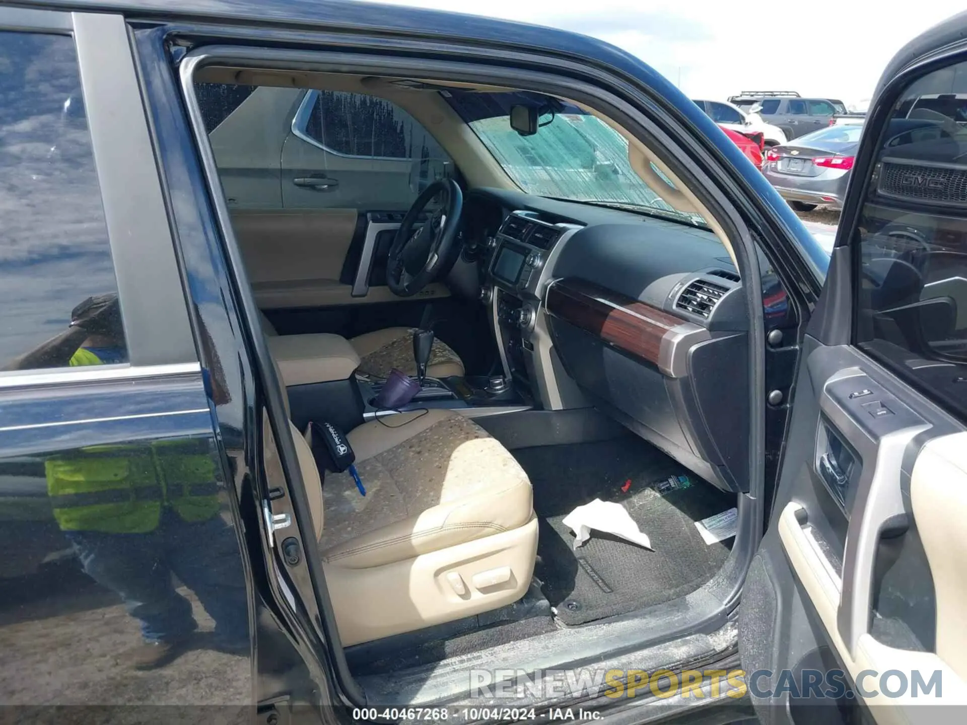 5 Photograph of a damaged car JTEBU5JR0K5623921 TOYOTA 4RUNNER 2019