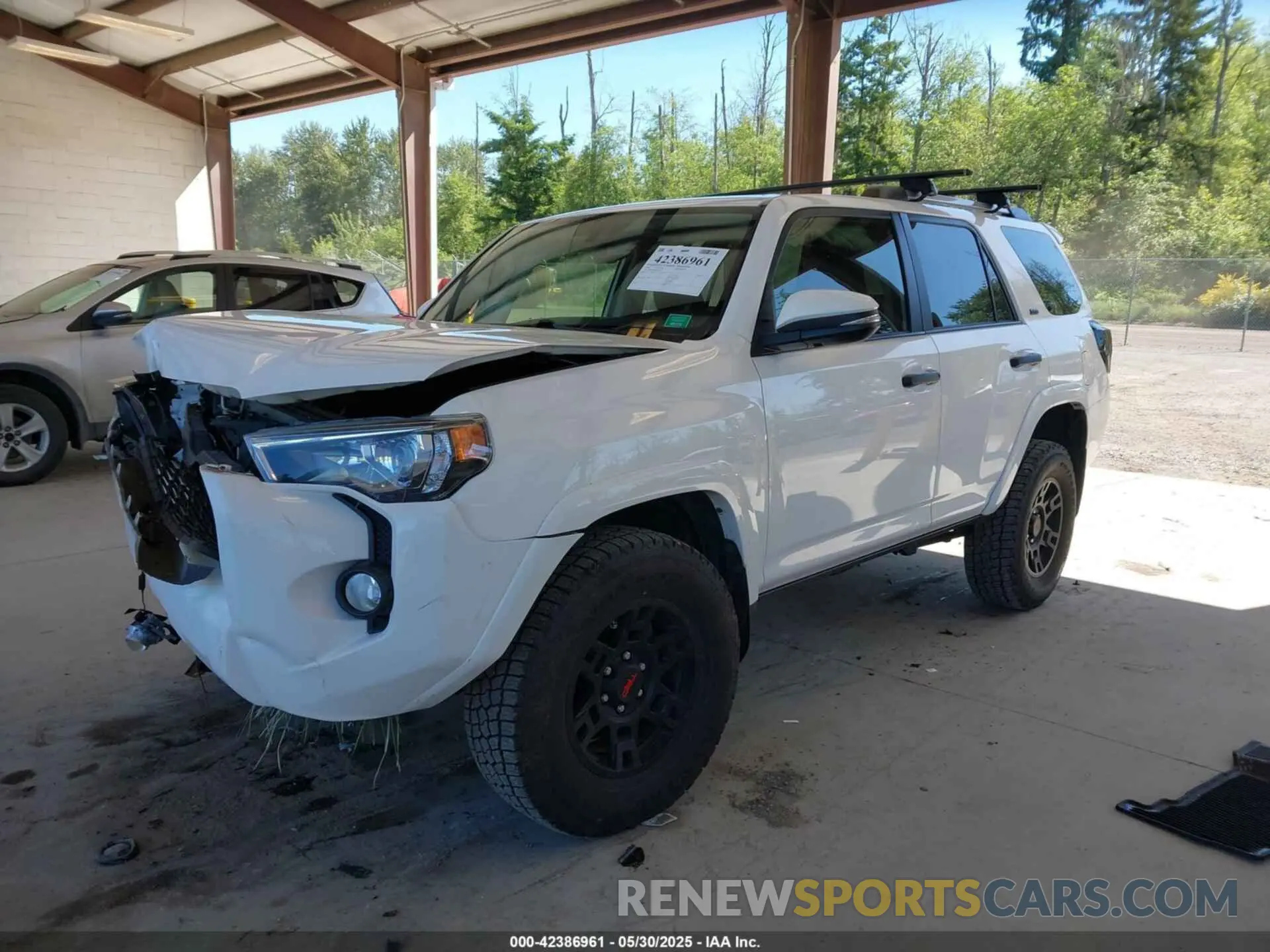 2 Photograph of a damaged car JTEBU5JR0K5630450 TOYOTA 4RUNNER 2019