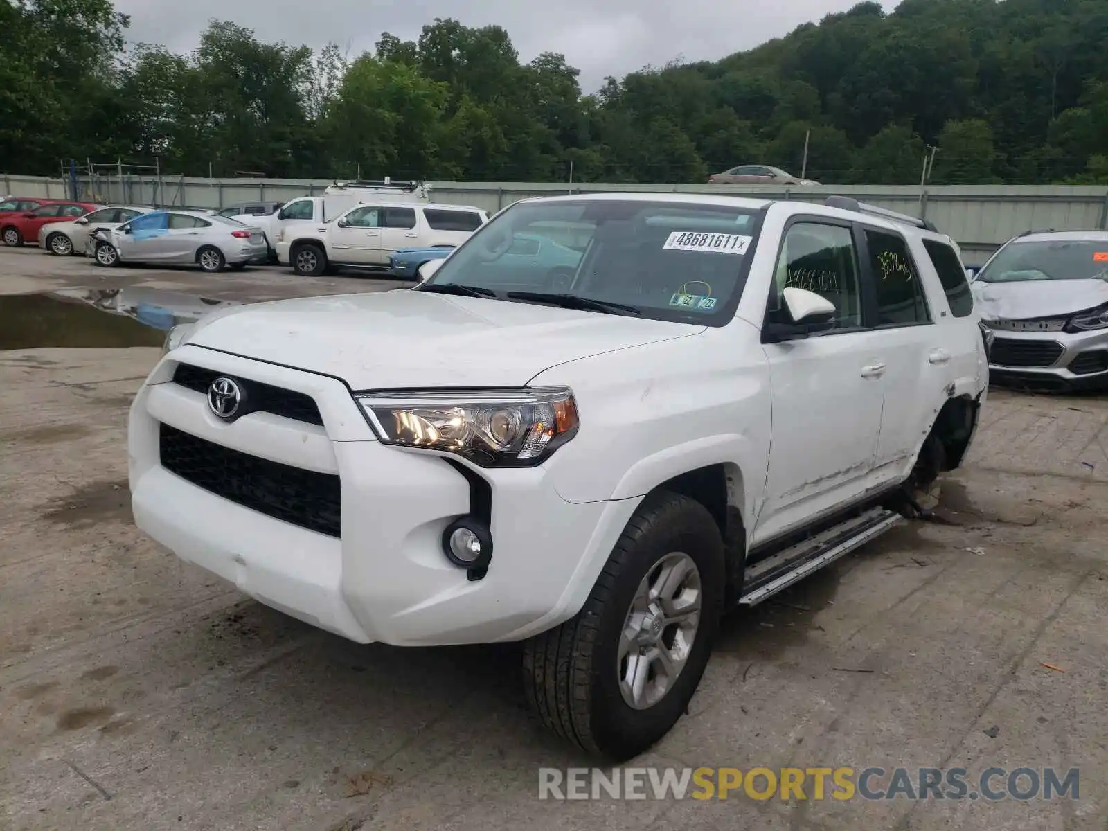 2 Photograph of a damaged car JTEBU5JR0K5632652 TOYOTA 4RUNNER 2019