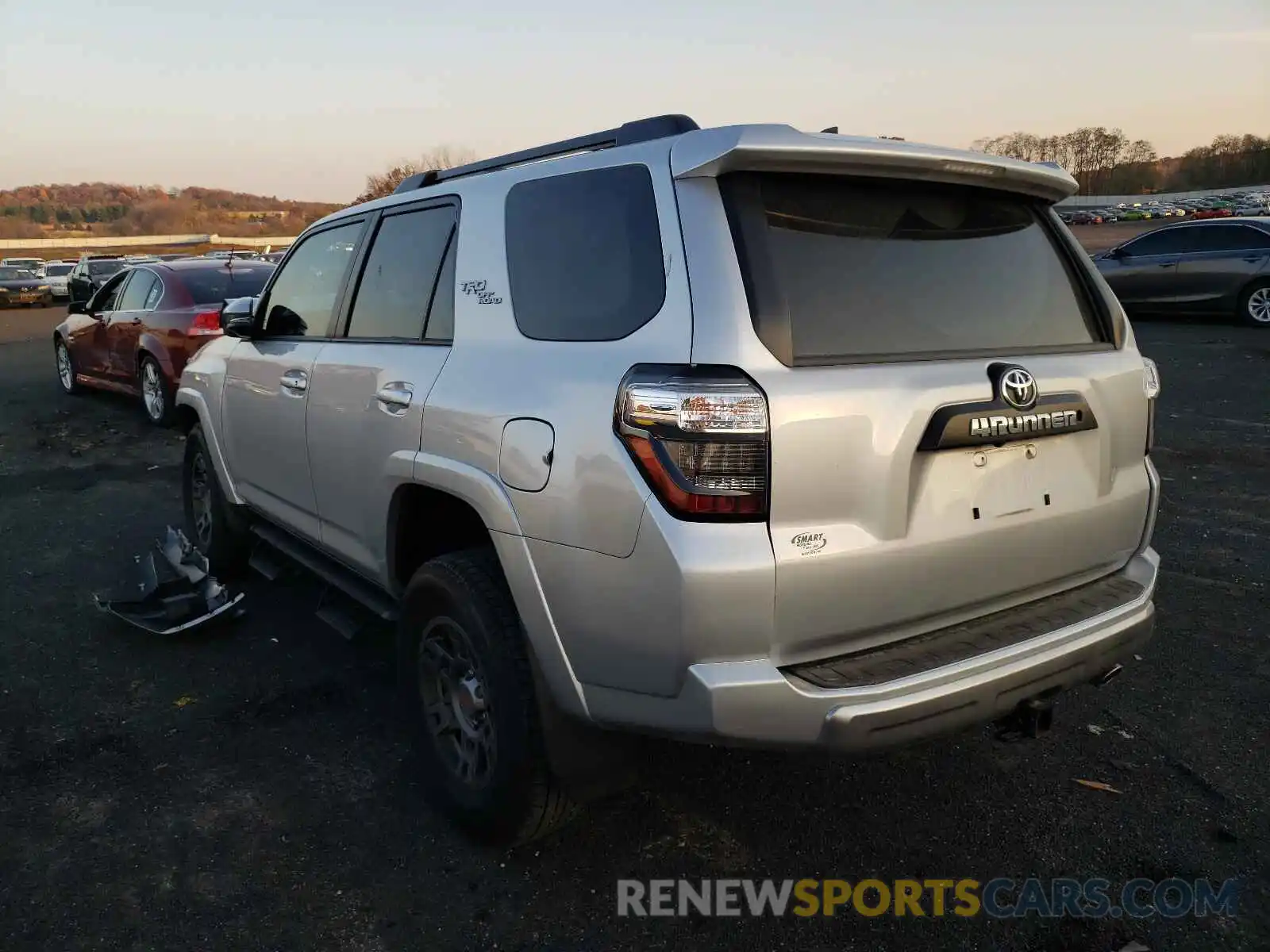 3 Photograph of a damaged car JTEBU5JR0K5637494 TOYOTA 4RUNNER 2019