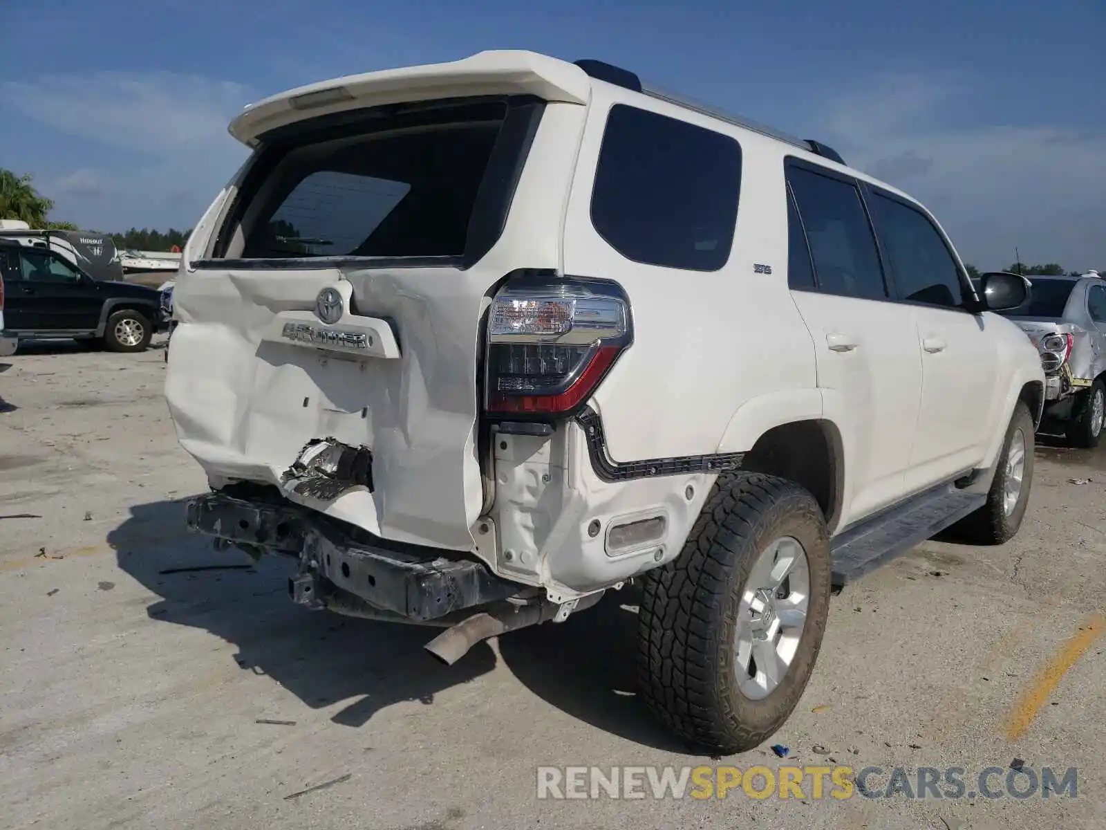 4 Photograph of a damaged car JTEBU5JR0K5653372 TOYOTA 4RUNNER 2019