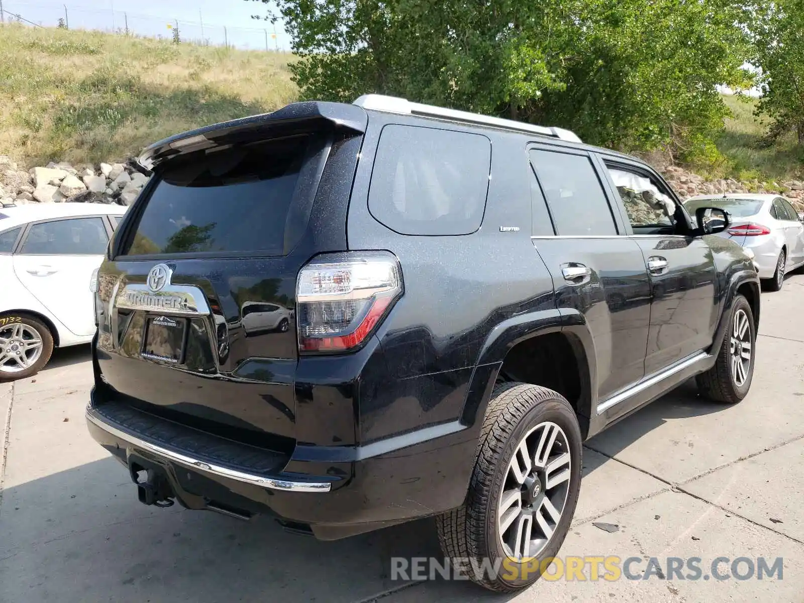 4 Photograph of a damaged car JTEBU5JR0K5658944 TOYOTA 4RUNNER 2019