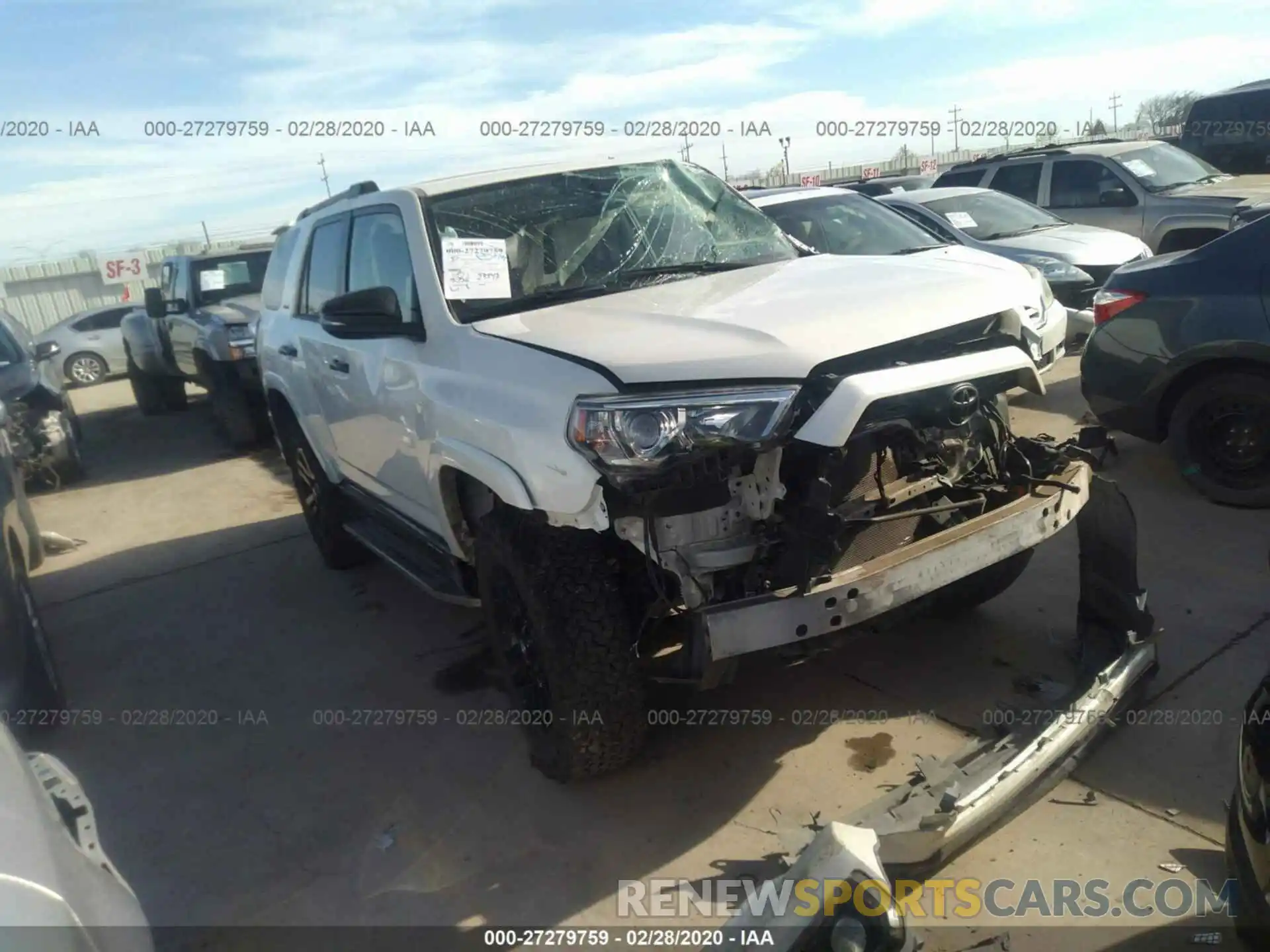 1 Photograph of a damaged car JTEBU5JR0K5681723 TOYOTA 4RUNNER 2019