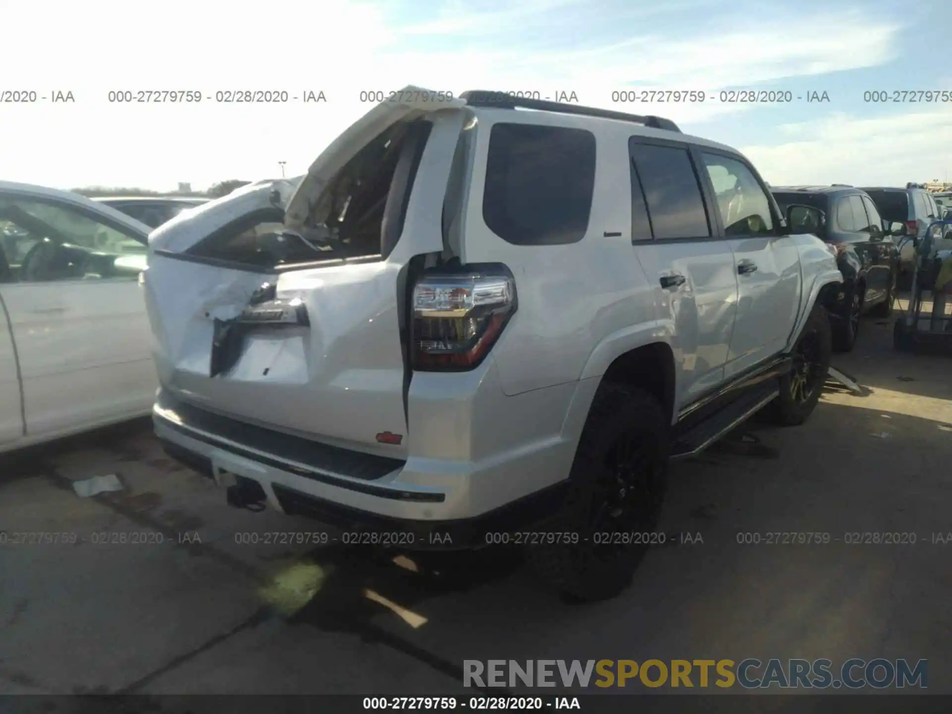 4 Photograph of a damaged car JTEBU5JR0K5681723 TOYOTA 4RUNNER 2019