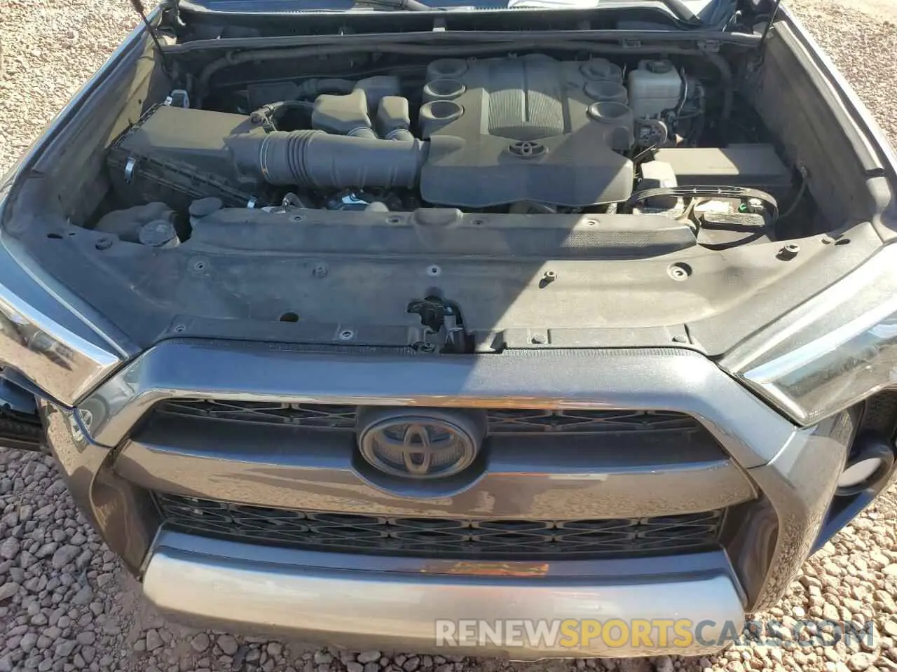 12 Photograph of a damaged car JTEBU5JR0K5684279 TOYOTA 4RUNNER 2019