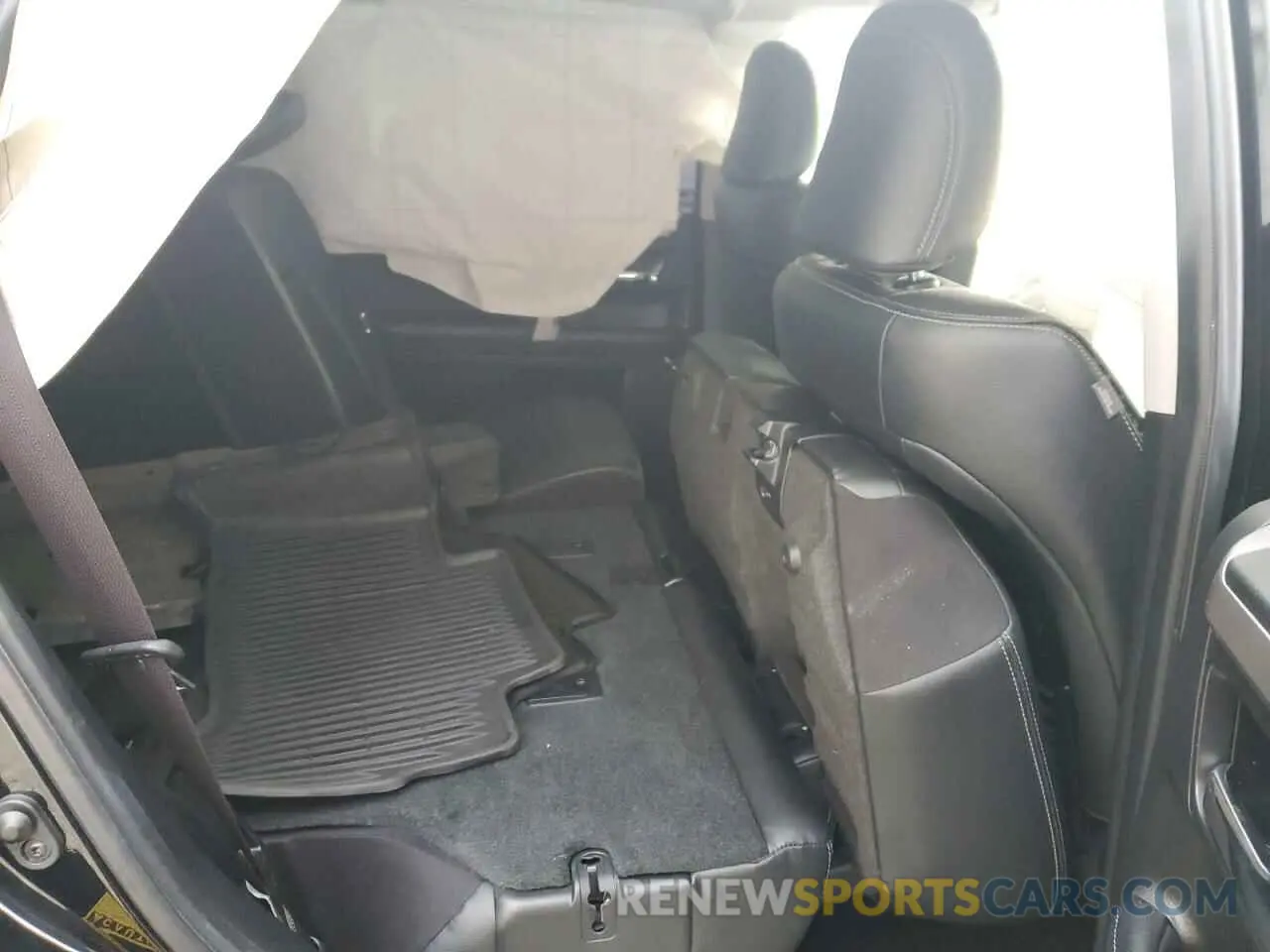 10 Photograph of a damaged car JTEBU5JR0K5686341 TOYOTA 4RUNNER 2019