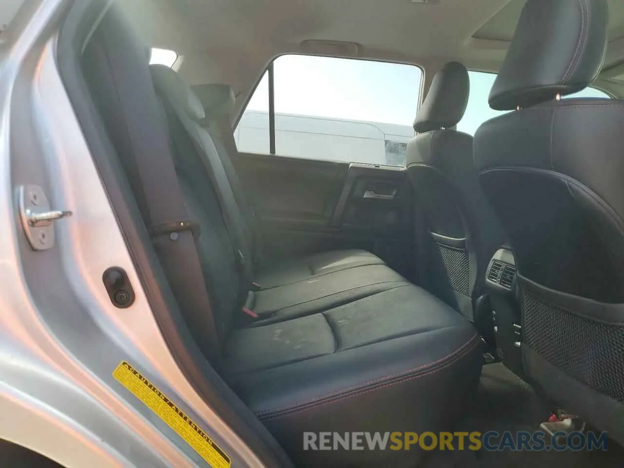 11 Photograph of a damaged car JTEBU5JR0K5688218 TOYOTA 4RUNNER 2019
