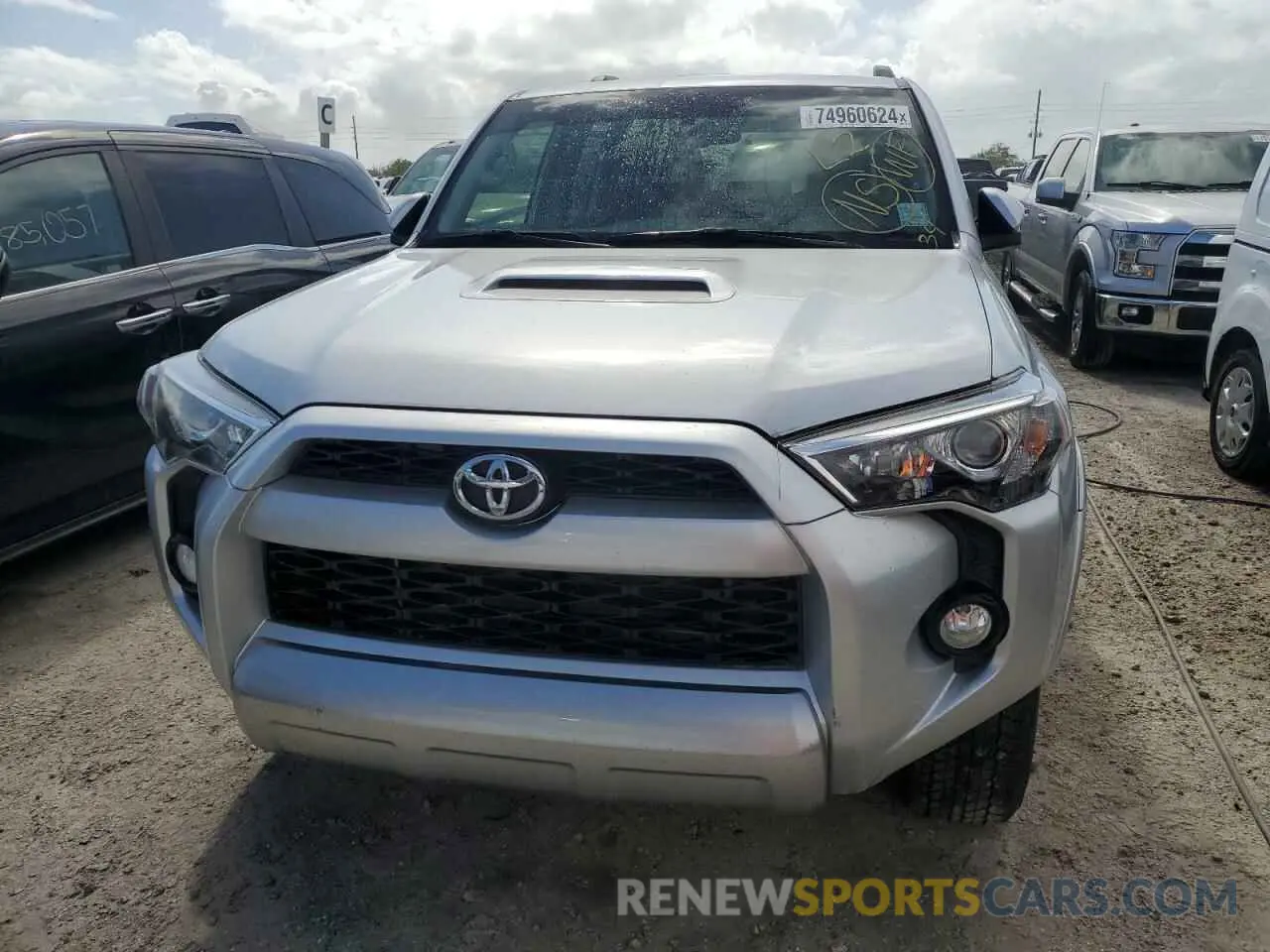 5 Photograph of a damaged car JTEBU5JR0K5688218 TOYOTA 4RUNNER 2019
