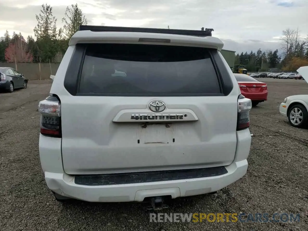 6 Photograph of a damaged car JTEBU5JR0K5692687 TOYOTA 4RUNNER 2019