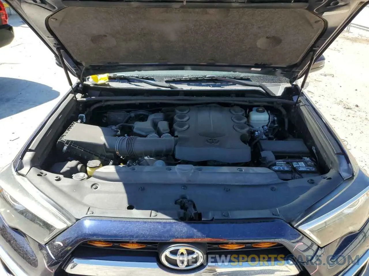 11 Photograph of a damaged car JTEBU5JR0K5701212 TOYOTA 4RUNNER 2019