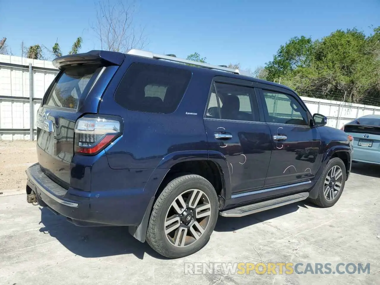 3 Photograph of a damaged car JTEBU5JR0K5701212 TOYOTA 4RUNNER 2019