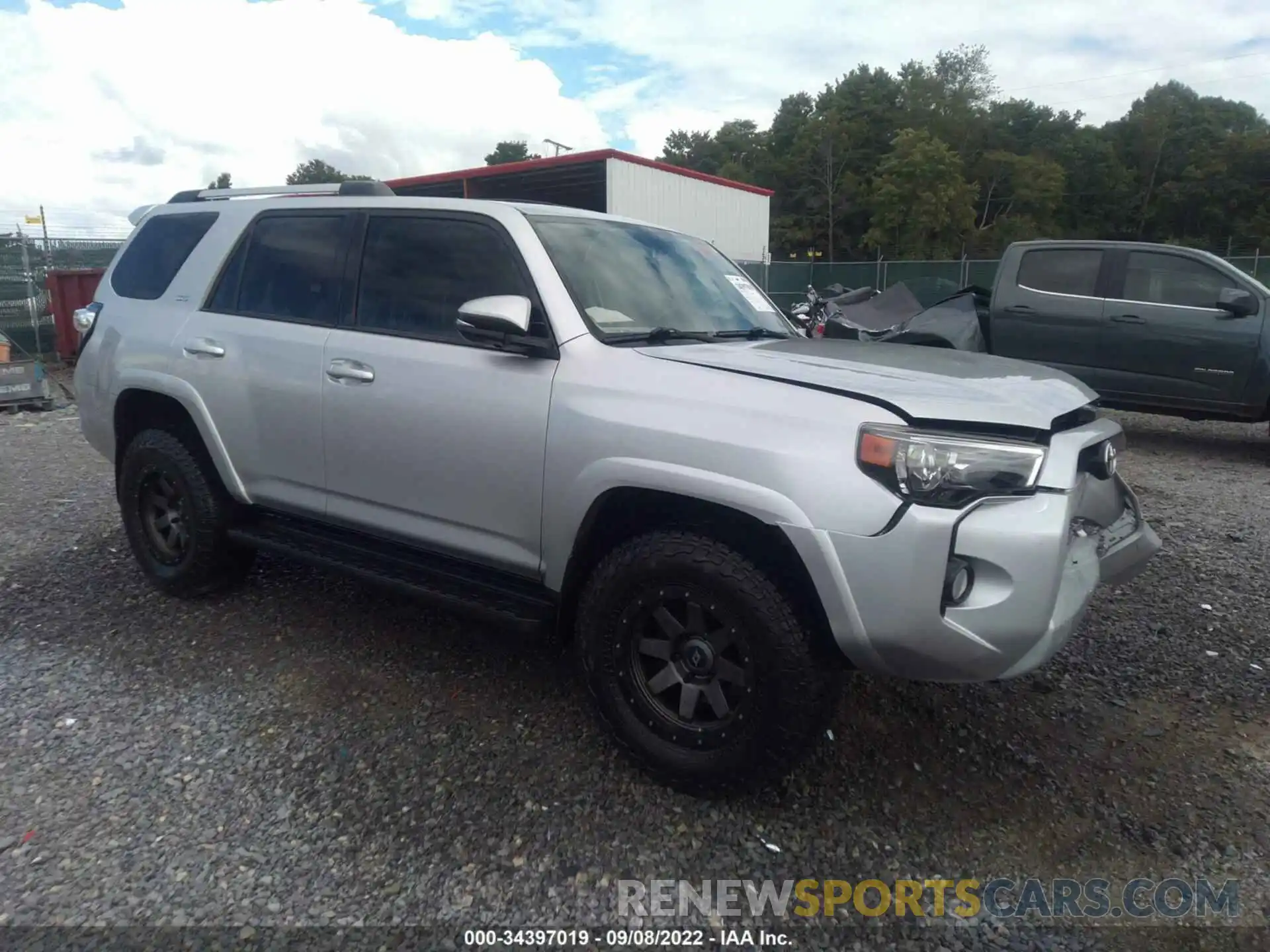 1 Photograph of a damaged car JTEBU5JR0K5715983 TOYOTA 4RUNNER 2019