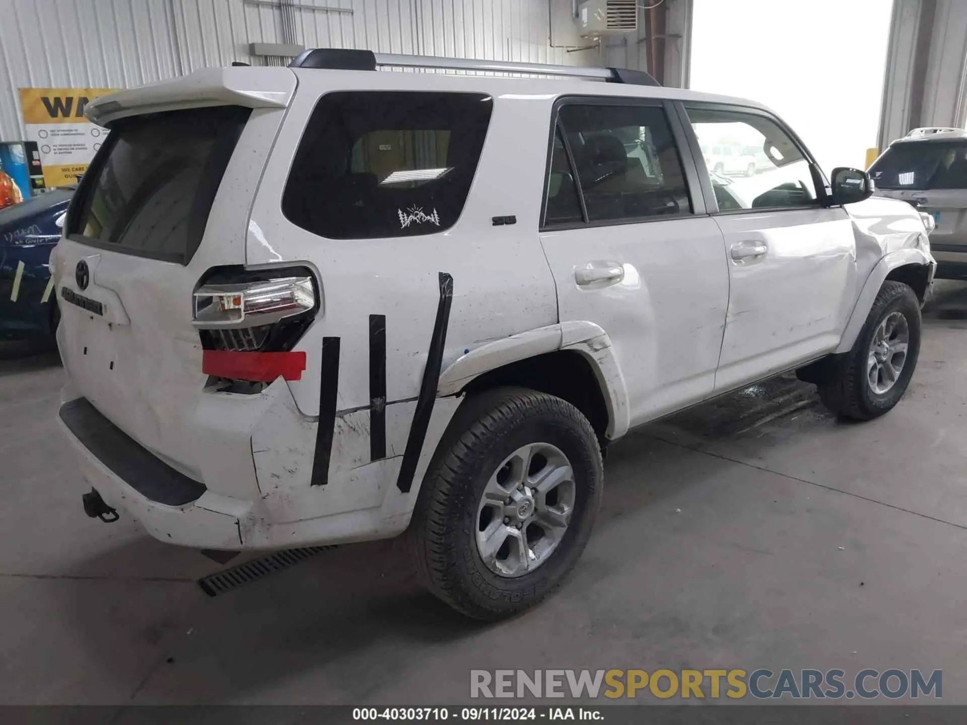 4 Photograph of a damaged car JTEBU5JR0K5721542 TOYOTA 4RUNNER 2019