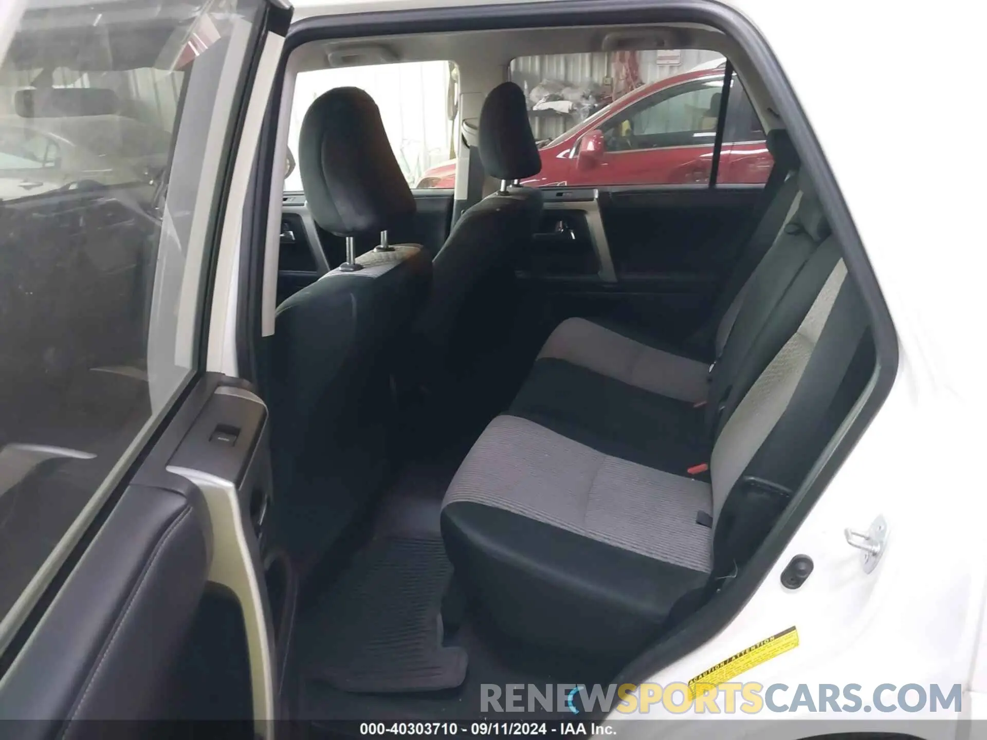 8 Photograph of a damaged car JTEBU5JR0K5721542 TOYOTA 4RUNNER 2019