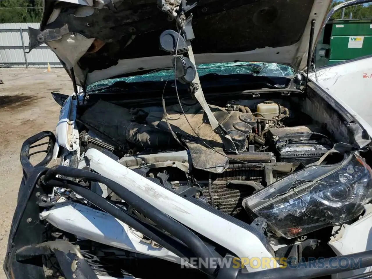 11 Photograph of a damaged car JTEBU5JR0K5728135 TOYOTA 4RUNNER 2019