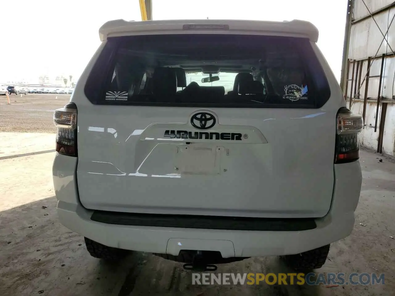 6 Photograph of a damaged car JTEBU5JR1K5624284 TOYOTA 4RUNNER 2019