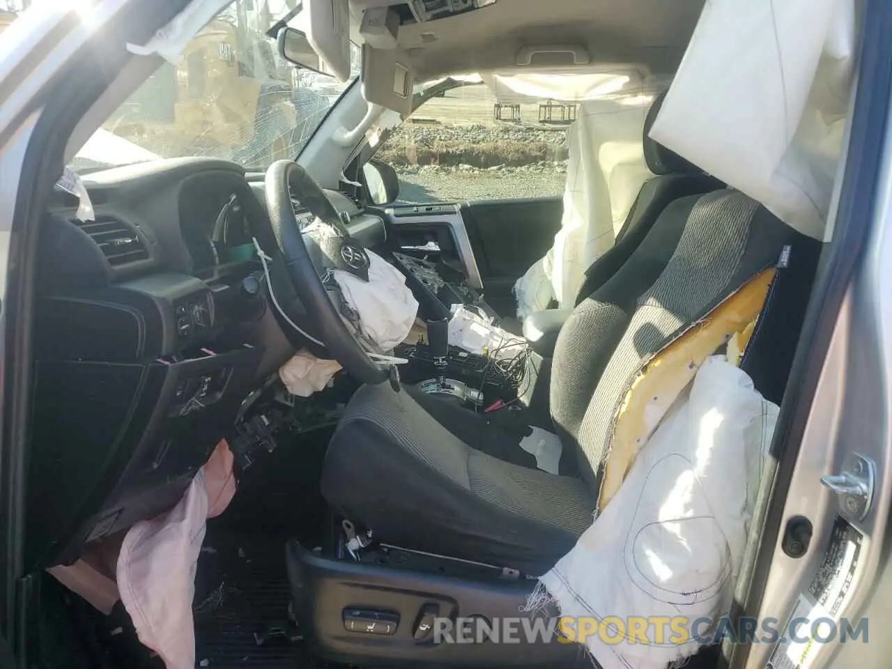 7 Photograph of a damaged car JTEBU5JR1K5640677 TOYOTA 4RUNNER 2019