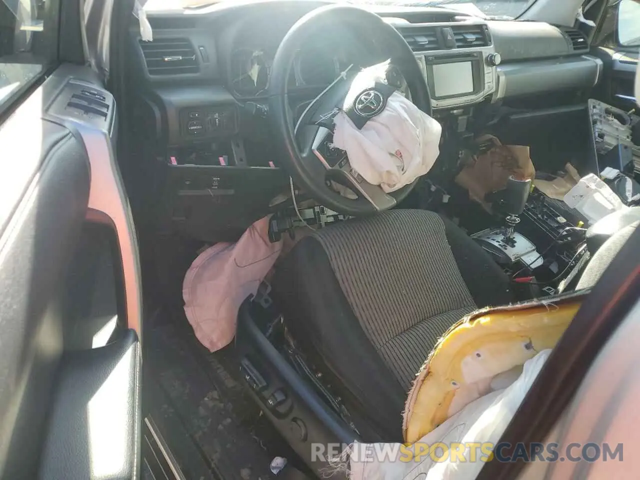 8 Photograph of a damaged car JTEBU5JR1K5640677 TOYOTA 4RUNNER 2019