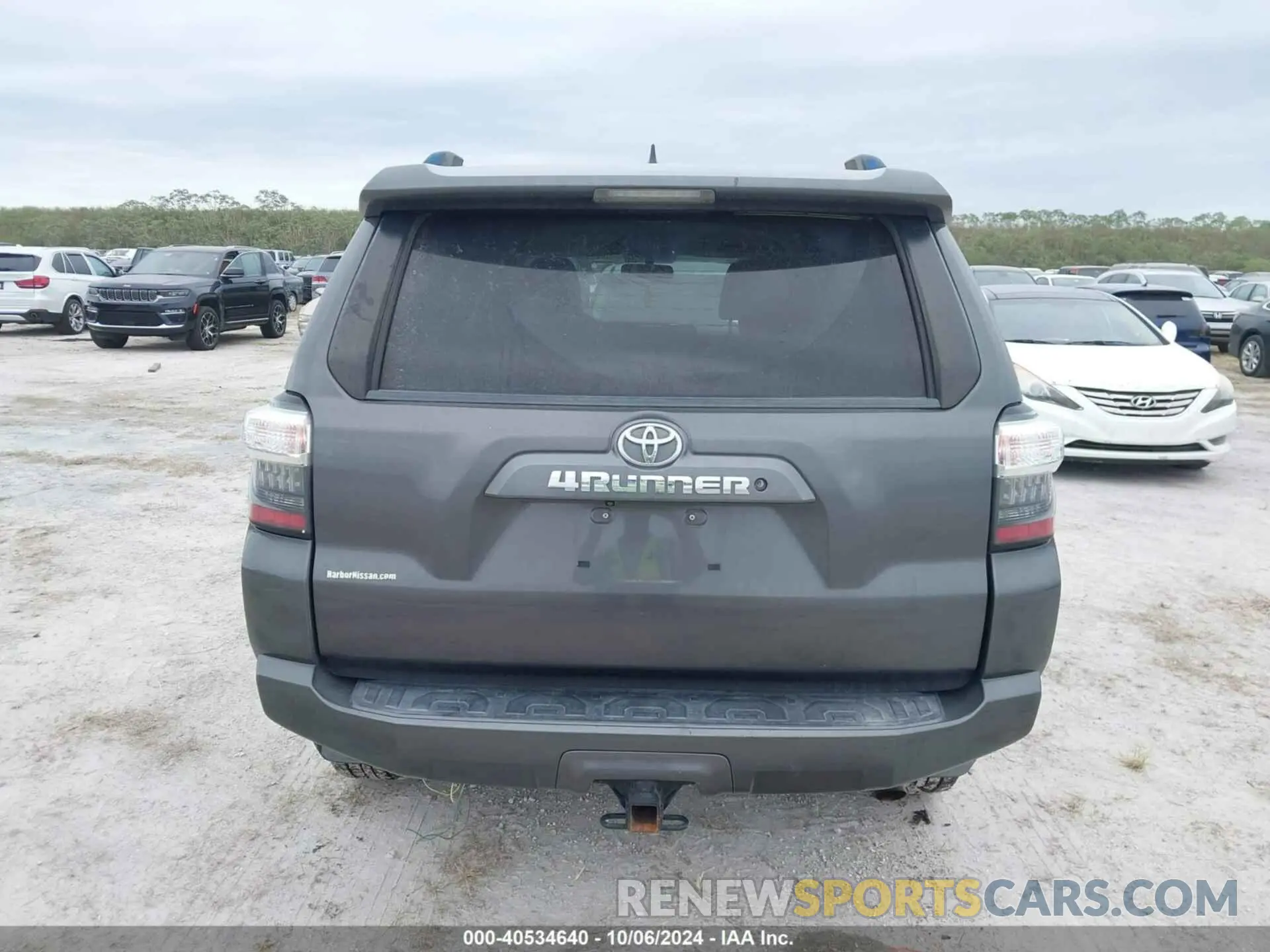 16 Photograph of a damaged car JTEBU5JR1K5655244 TOYOTA 4RUNNER 2019