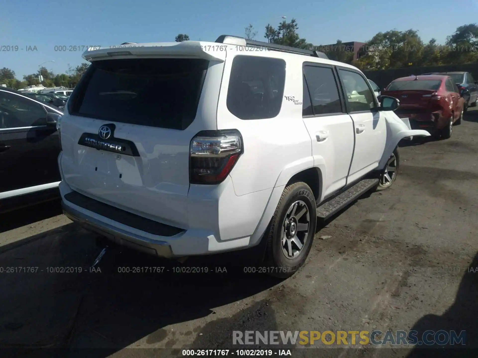 4 Photograph of a damaged car JTEBU5JR1K5655888 TOYOTA 4RUNNER 2019