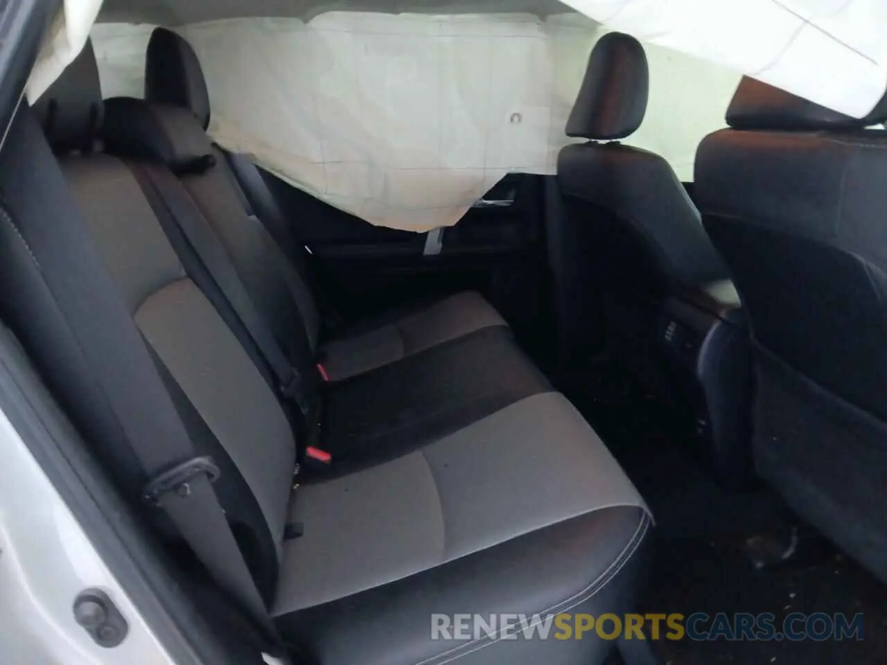 10 Photograph of a damaged car JTEBU5JR1K5661898 TOYOTA 4RUNNER 2019