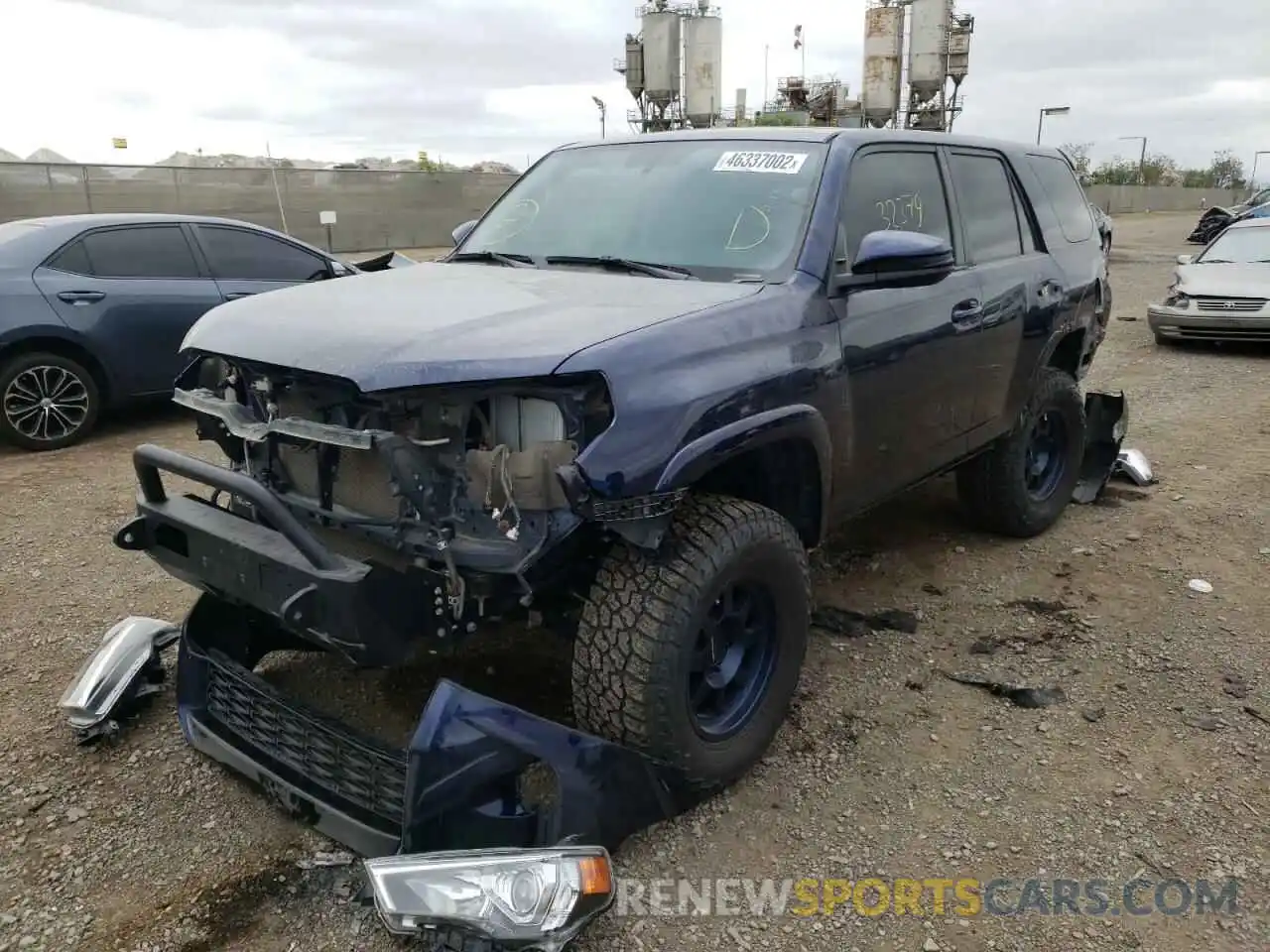 2 Photograph of a damaged car JTEBU5JR1K5662761 TOYOTA 4RUNNER 2019