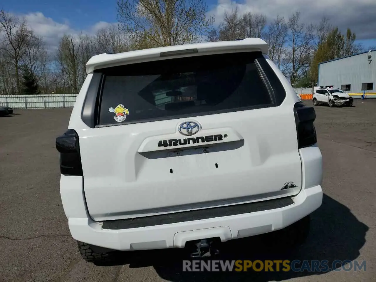 6 Photograph of a damaged car JTEBU5JR1K5662971 TOYOTA 4RUNNER 2019