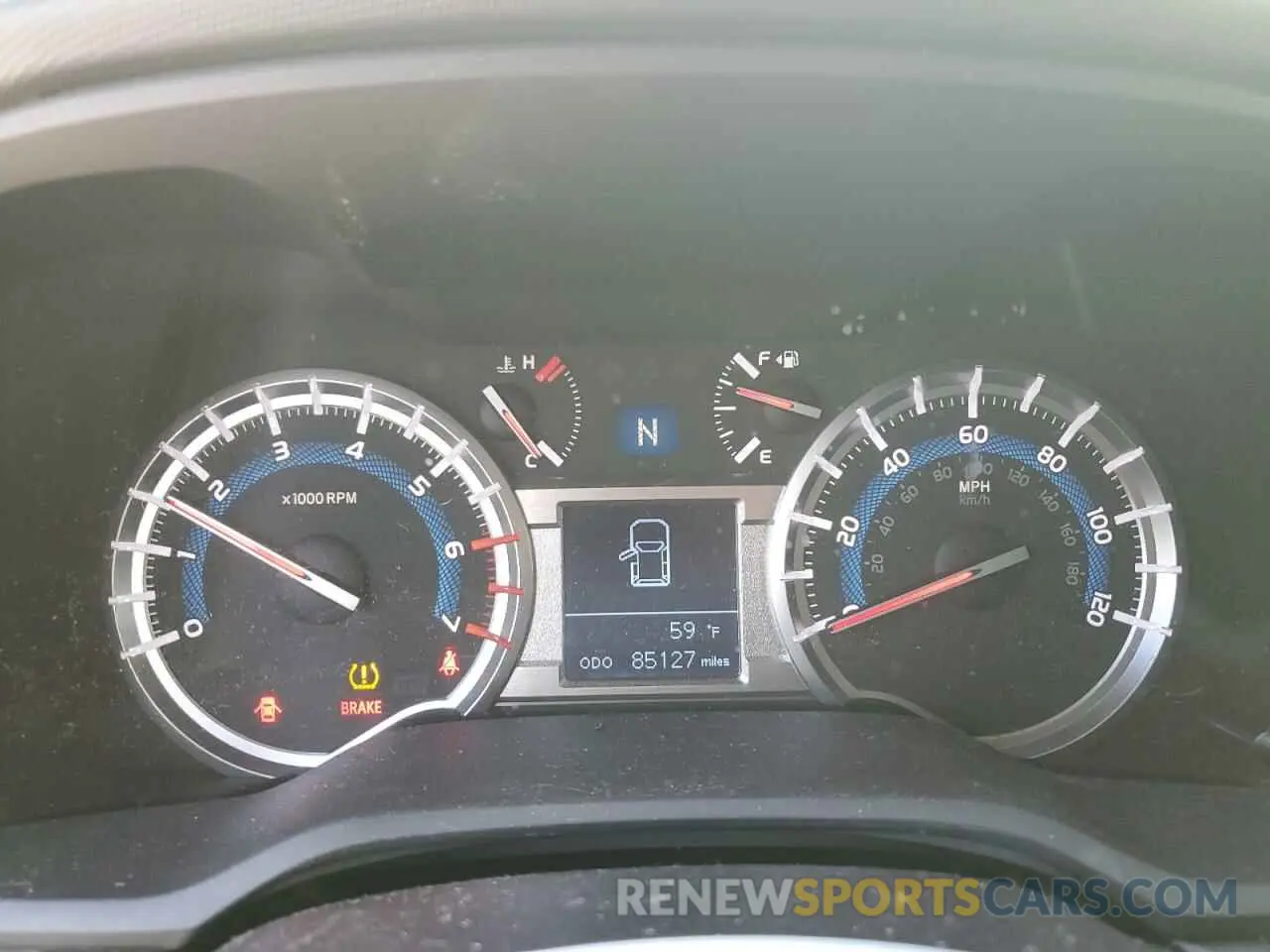 9 Photograph of a damaged car JTEBU5JR1K5662971 TOYOTA 4RUNNER 2019