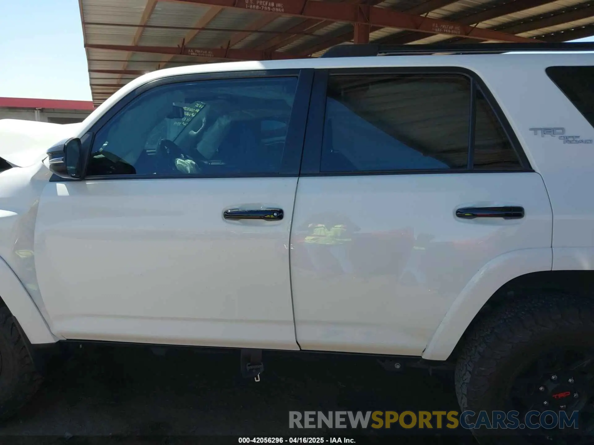 14 Photograph of a damaged car JTEBU5JR1K5668009 TOYOTA 4RUNNER 2019
