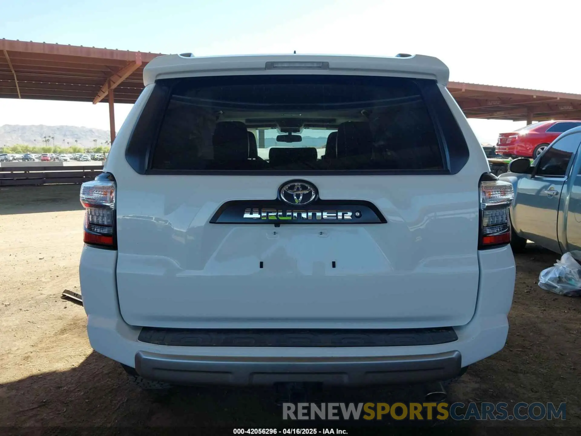16 Photograph of a damaged car JTEBU5JR1K5668009 TOYOTA 4RUNNER 2019