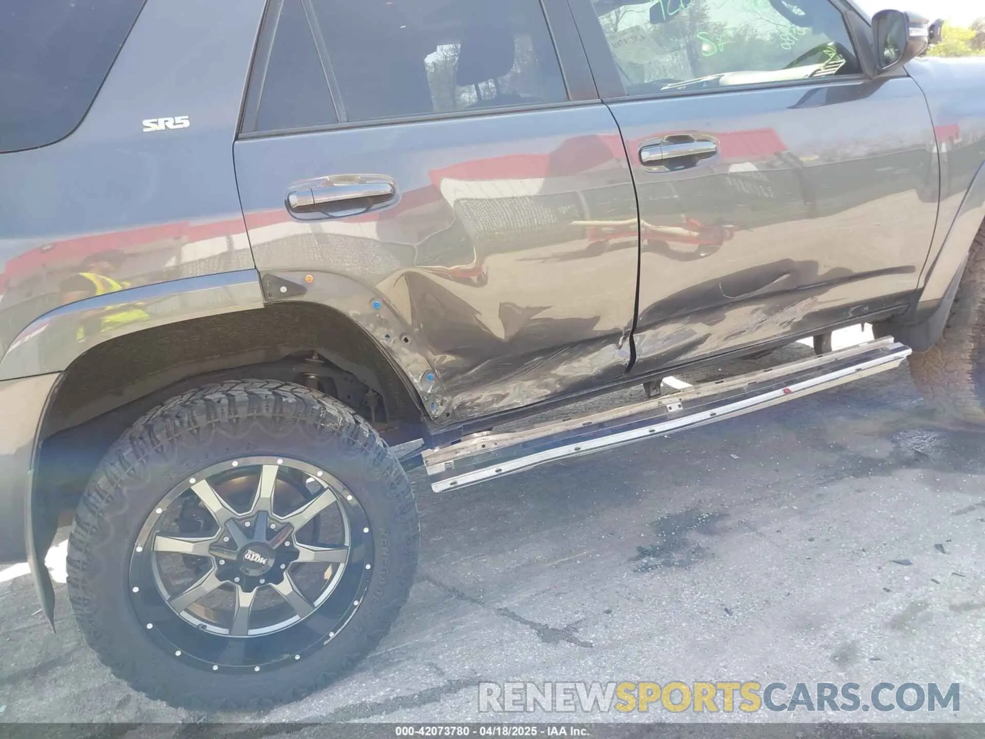 13 Photograph of a damaged car JTEBU5JR1K5676725 TOYOTA 4RUNNER 2019