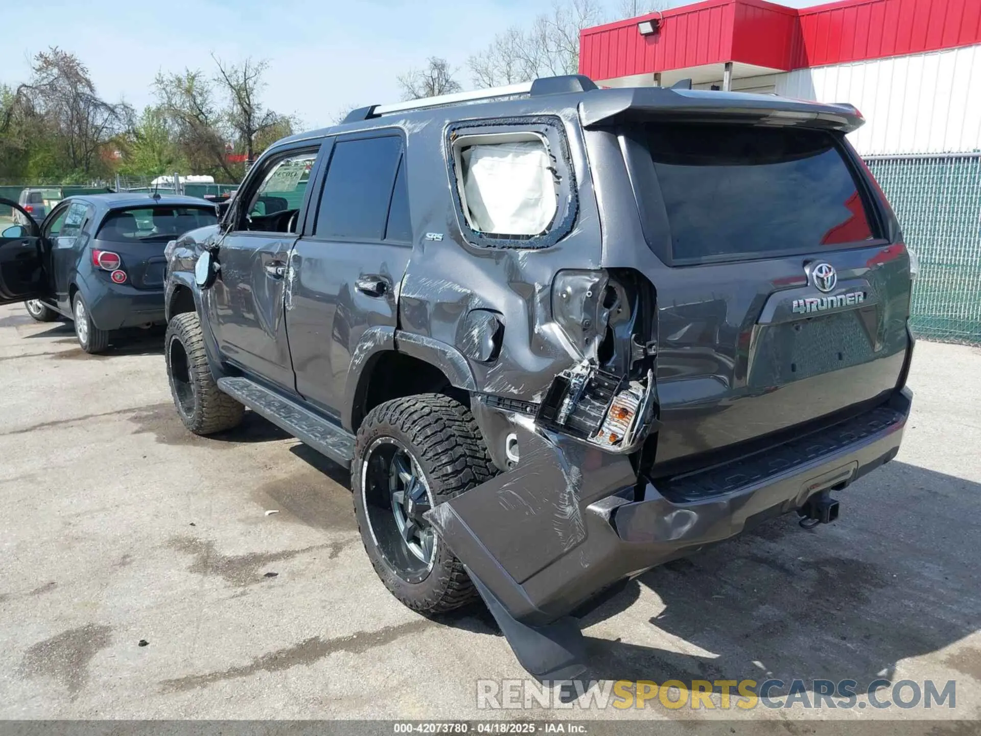 3 Photograph of a damaged car JTEBU5JR1K5676725 TOYOTA 4RUNNER 2019