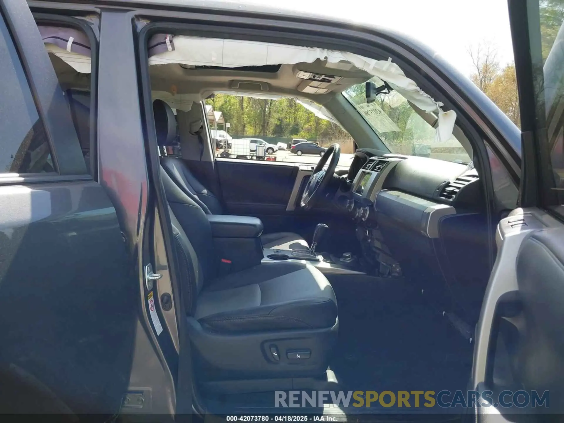 5 Photograph of a damaged car JTEBU5JR1K5676725 TOYOTA 4RUNNER 2019